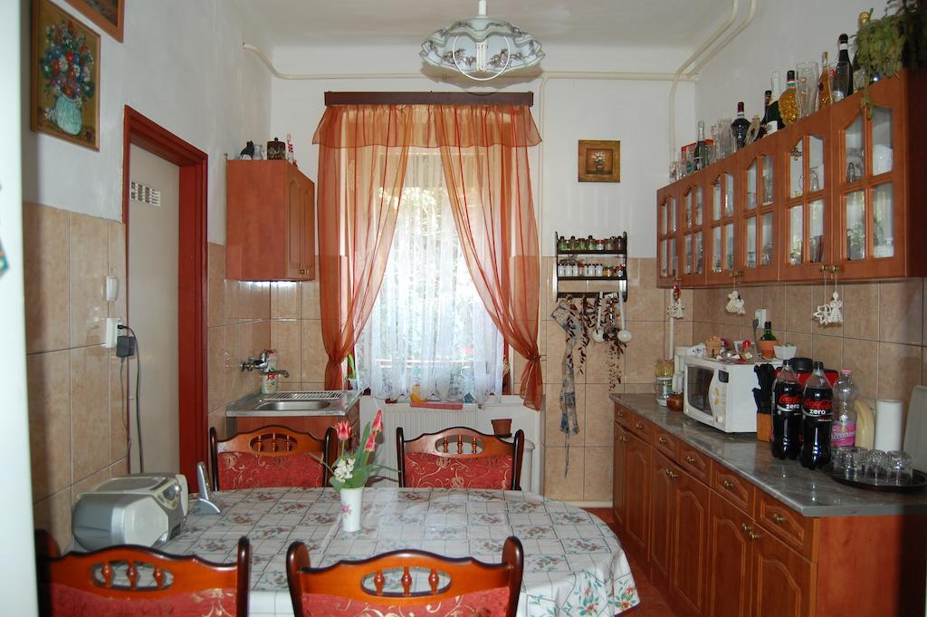 Zach Klara Utcai Apartman Visegrád Zimmer foto
